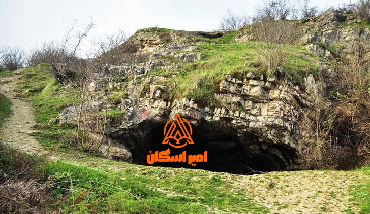 غار باستانی هوتو کمربند