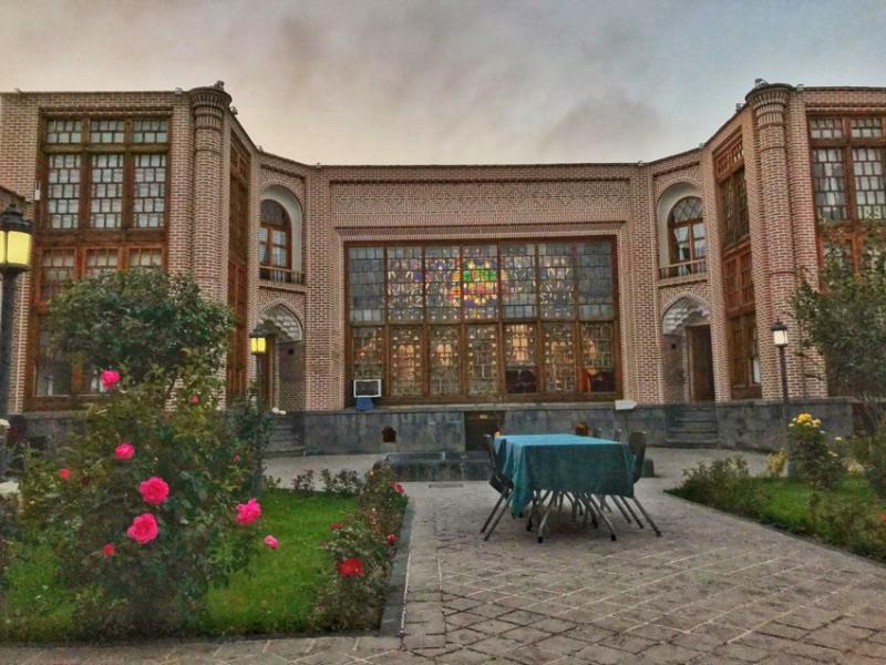 خانه تاریخی صادقی